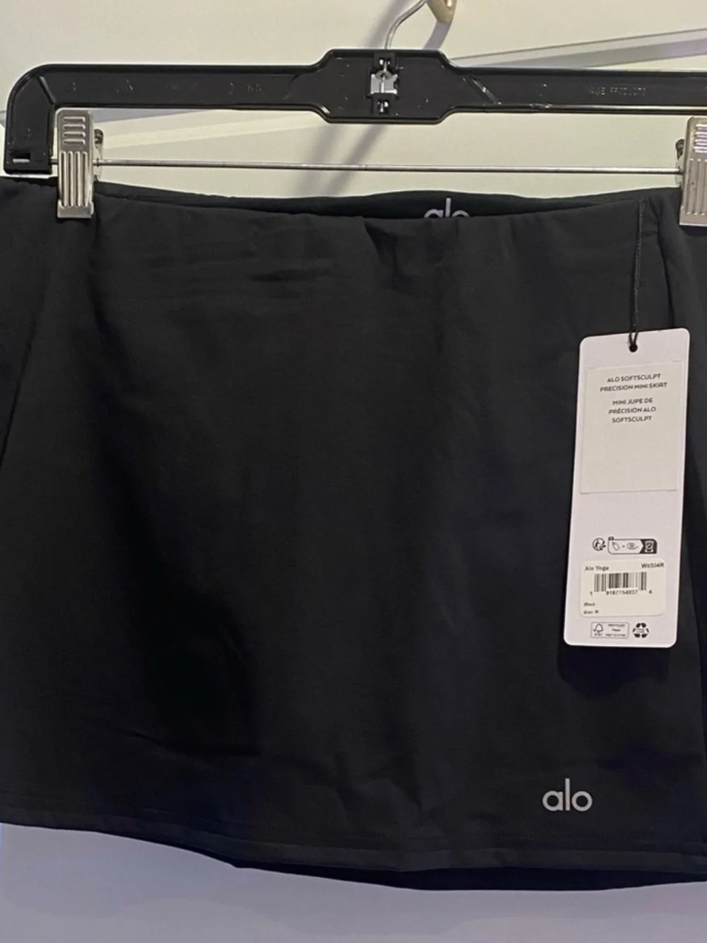 ALO Yoga Softsculpt Precision Mini Skirt in Black Size medium